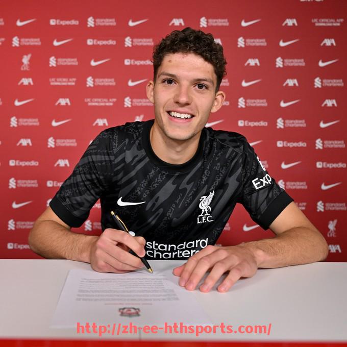 华体会hth登录入口-法甲球员职业生涯最佳时刻回顾：高光时刻与成就